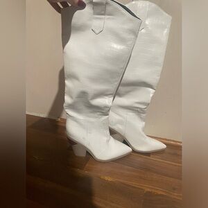Faux snake skin white cowgirl boots